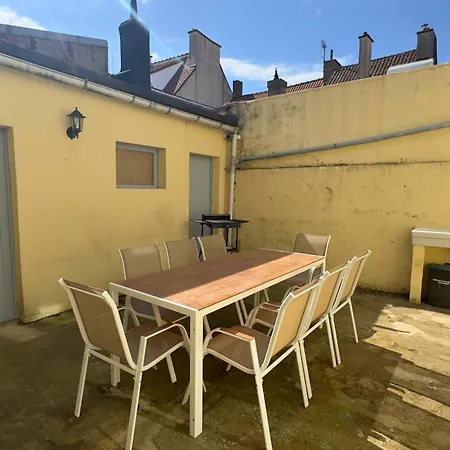 Holiday home Les Pieds Dans L'eau - 4chambres 10personnes - & Proche