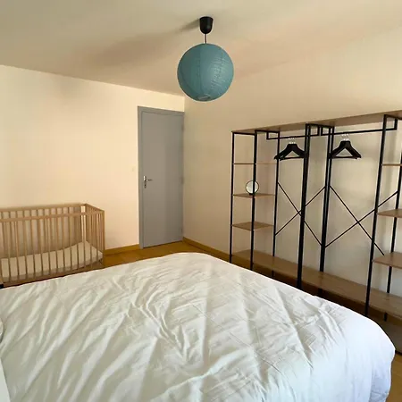 Holiday home Les Pieds Dans L'eau - 4chambres 10personnes - & Proche